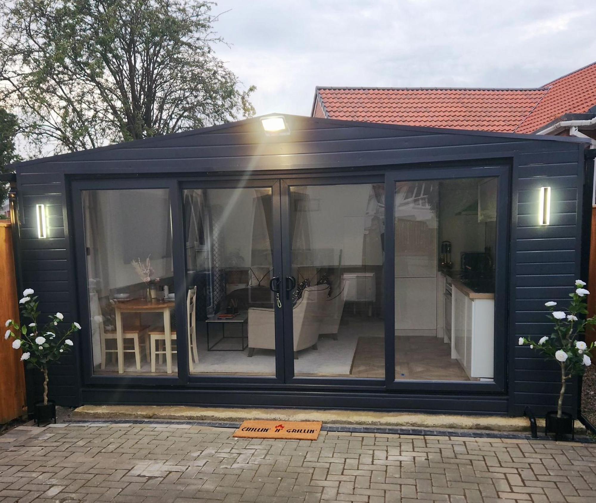 Appartement 1-bed With Parking Ideal For Couples *