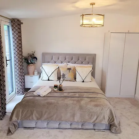 1-Bed Studio With Parking Ideal For Couples Newcastle-upon-Tyne Extérieur photo