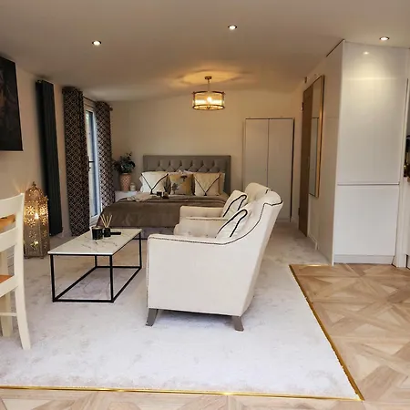 1-Bed Studio With Parking Ideal For Couples Newcastle-upon-Tyne Extérieur photo